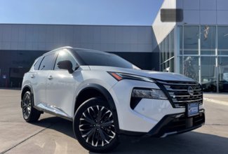 Used 2024 Nissan Rogue Platinum image 1