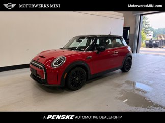 Used 2023 MINI Cooper SE image 1