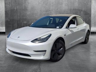 Used 2019 Tesla Model 3 Standard Range image 1