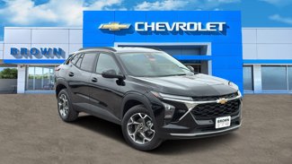 New 2025 Chevrolet Trax LT w/ Driver Confidence Package image 1