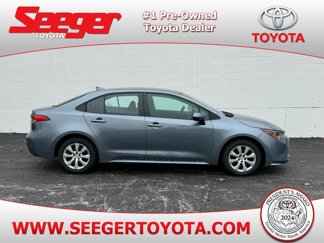 Used 2022 Toyota Corolla LE image 1