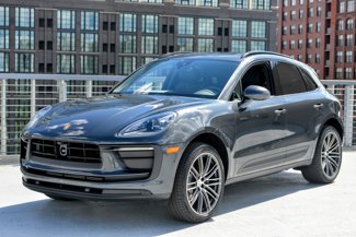 Certified 2025 Porsche Macan image 1