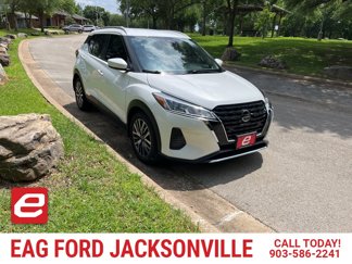 Used 2021 Nissan Kicks SV image 1