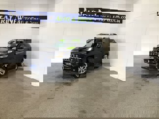 Used 2016 Jeep Cherokee Limited image 1