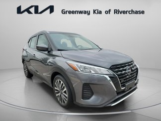 Used 2022 Nissan Kicks SV image 1
