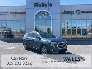 Used 2024 GMC Terrain SLT image 1