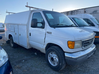 Used 2004 Ford E-350 and Econoline 350 Super Duty image 1