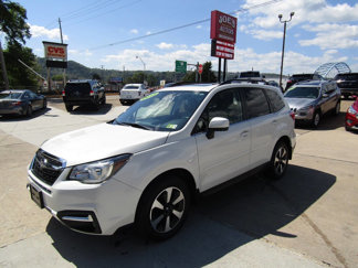 Used 2017 Subaru Forester 2.5i Limited image 1