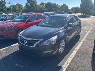 Used 2013 Nissan Altima 3.5 SV image 1