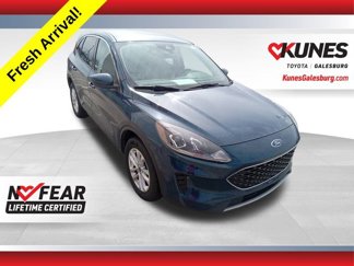Used 2020 Ford Escape SE image 1