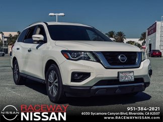 Used 2019 Nissan Pathfinder SL image 1