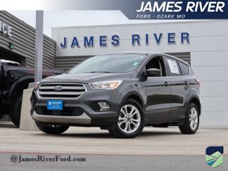 Used 2019 Ford Escape SE image 1