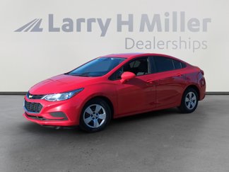 Used 2018 Chevrolet Cruze LS image 1