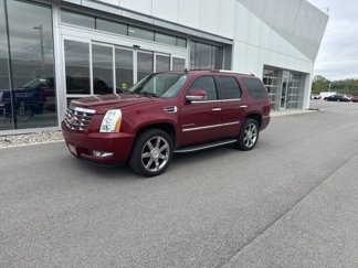 Used 2010 Cadillac Escalade Luxury image 1