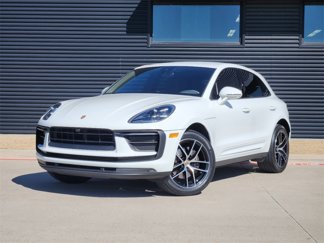 Certified 2022 Porsche Macan image 1