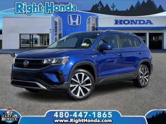 Used 2024 Volkswagen Taos SE image 1
