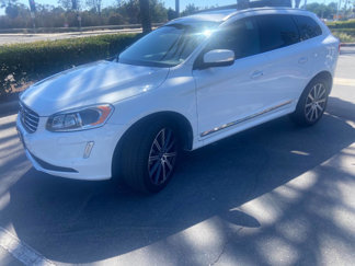 Used 2015 Volvo XC60 T5 Platinum w/ Climate Package image 1