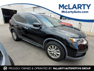 Used 2018 Nissan Rogue SV image 1