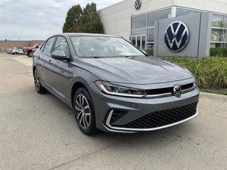 New 2025 Volkswagen Jetta SE video 1