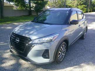 Used 2023 Nissan Kicks SR w/ SR Premium Package image 1