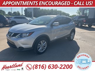 Used 2018 Nissan Rogue Sport SV image 1