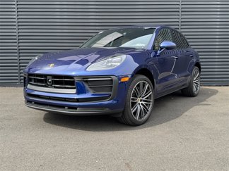Certified 2024 Porsche Macan image 1