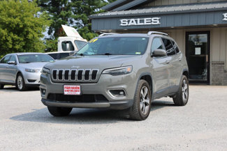 Used 2019 Jeep Cherokee Limited image 1