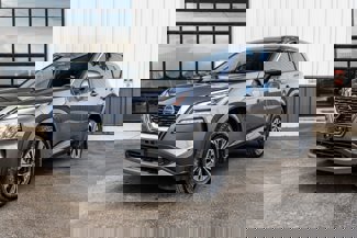 Used 2021 Nissan Rogue SV image 1