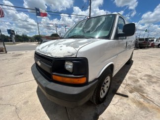 Used 2009 Chevrolet Express 1500 image 1