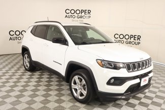 Used 2023 Jeep Compass Latitude image 1