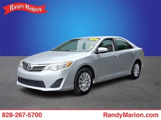 Used 2014 Toyota Camry L image 1