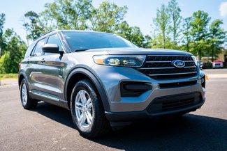 Used 2021 Ford Explorer XLT image 1