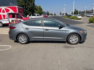 Used 2017 Hyundai Elantra SE image 1