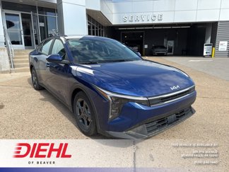 New 2025 Kia K4 LXS image 1