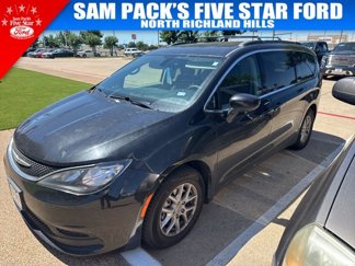 Used 2021 Chrysler Voyager Lxi image 1
