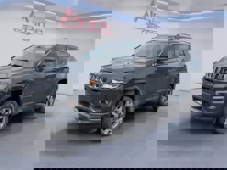 Used 2017 Jeep Compass Limited image 1