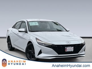Used 2022 Hyundai Elantra SEL image 1