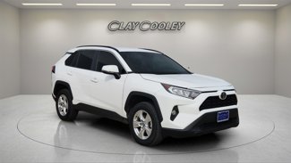 Used 2021 Toyota RAV4 XLE image 1