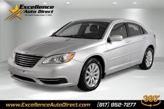 Used 2011 Chrysler 200 Touring image 1