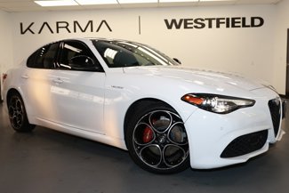 Used 2022 Alfa Romeo Giulia Veloce image 1