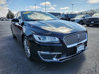 Used 2020 Lincoln MKZ image 1