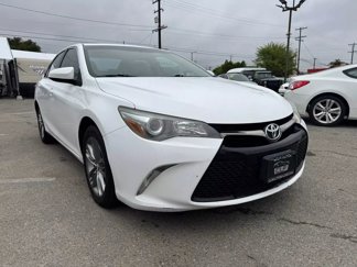 Used 2015 Toyota Camry SE image 1