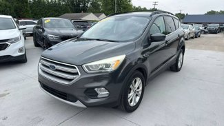 Used 2017 Ford Escape SE w/ Equipment Group 201A image 1