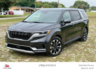 Used 2024 Kia Carnival EX image 1