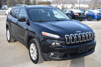 Used 2017 Jeep Cherokee Latitude image 1