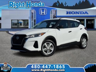Used 2022 Nissan Kicks S image 1