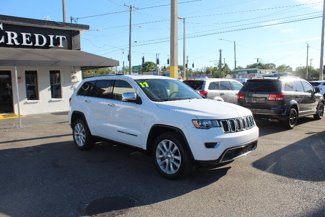 Used 2017 Jeep Grand Cherokee Limited image 1