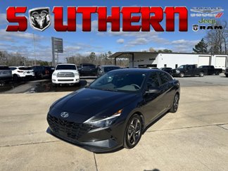 Used 2023 Hyundai Elantra SEL w/ Convenience Package image 1