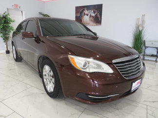 Used 2013 Chrysler 200 LX image 1