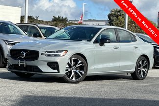 Used 2025 Volvo S60 B5 Core image 1